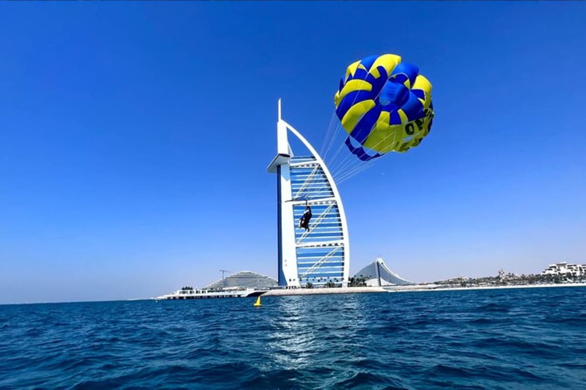 Dubai Parasailing