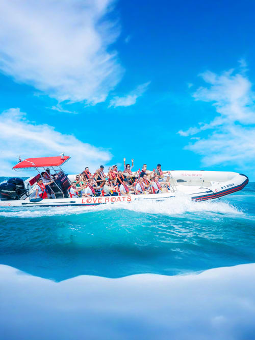 uae_love_boat