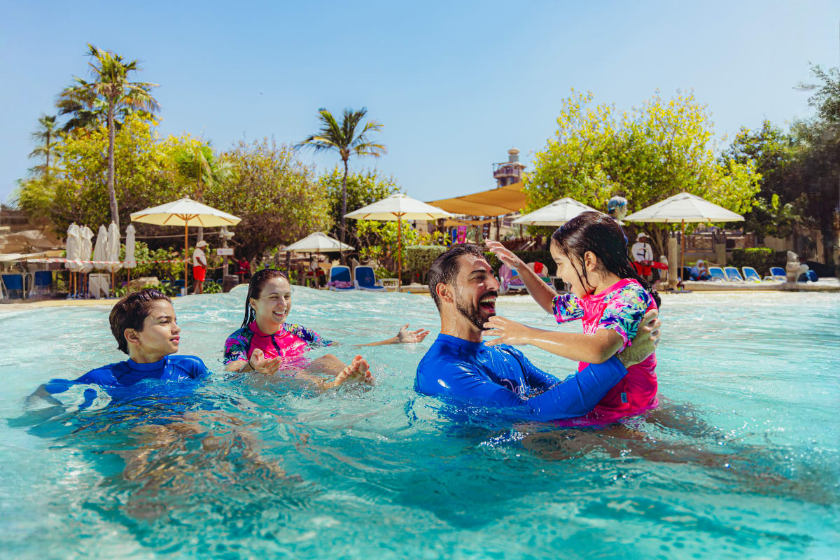 Water parks in Dubai — Aquaventure World, Wild Wadi waterslides